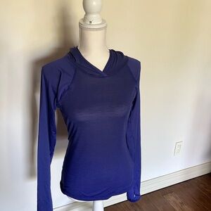 The North Face Long Sleeve Top